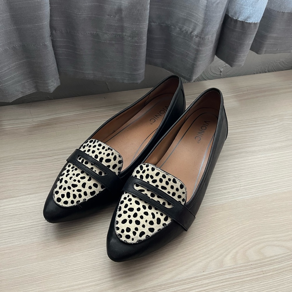Vionic Black and White Loafers